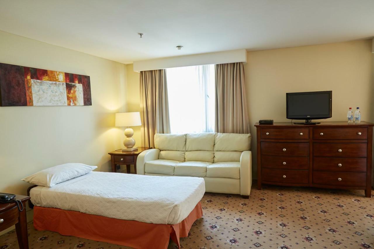 Hotel Torremayor Lyon Santiago de Chile Bagian luar foto